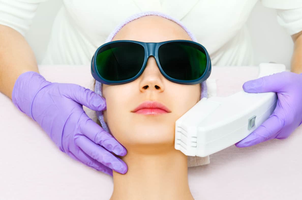 Read more about the article Lasers: How to Pick the Right Anti-Aging Treatment for Your Skin